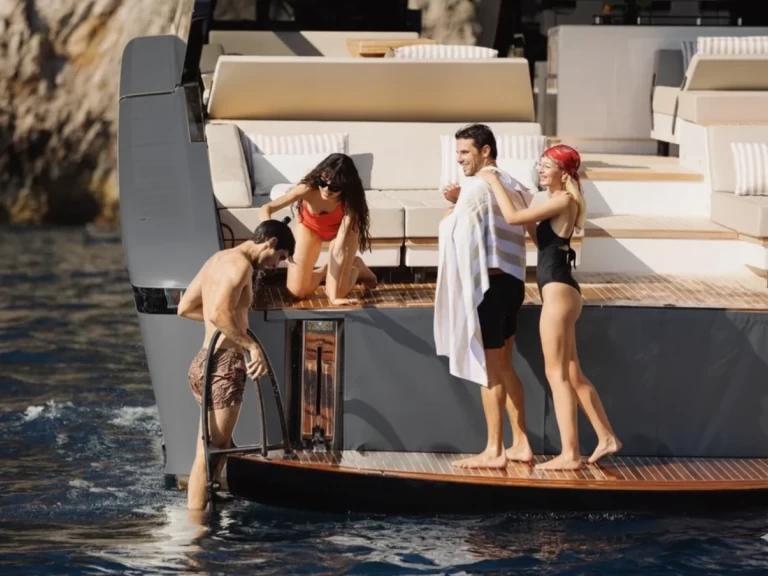 Yate de lujo para alquilar Salerno al mejor precio