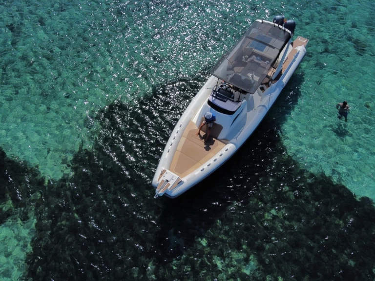 Alquiler de embarcaciones Capelli Tempest 40 enSanta Eulària des Riu en Samboat