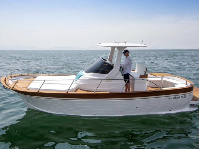 Alquiler de embarcaciones Mimi 8.5 WA enSorrento en Samboat