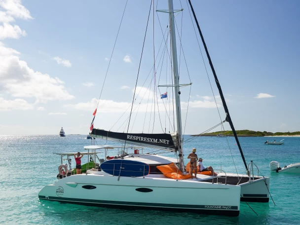 Alquiler de Catamarán, con o sin patrón Fountaine Pajot Marigot