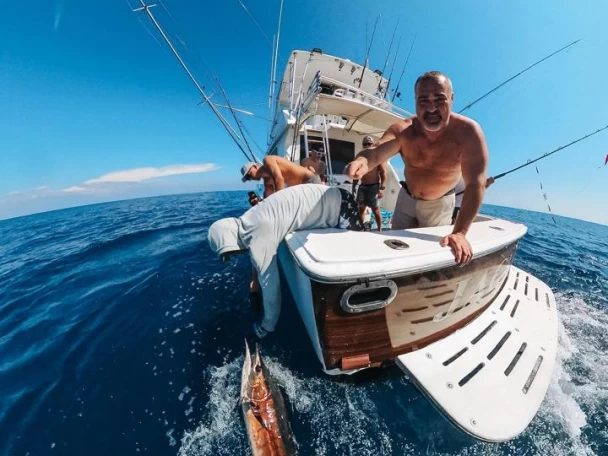 Alquiler de barcos Marina Papagayo barato de Viking 50