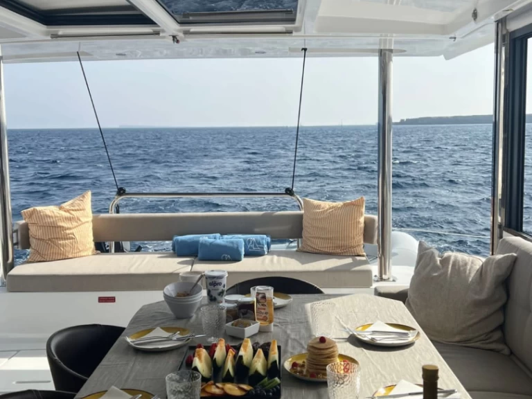 Alquiler de Catamarán, con o sin patrón Bali Ibiza Magna