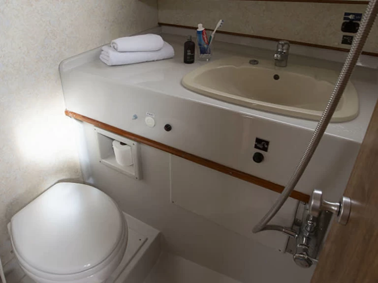 Alquiler de barcos Portumna barato de Crusader