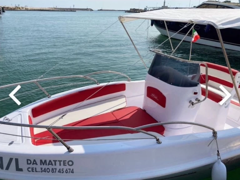 Alquiler de Blumax open 19 en Vieste