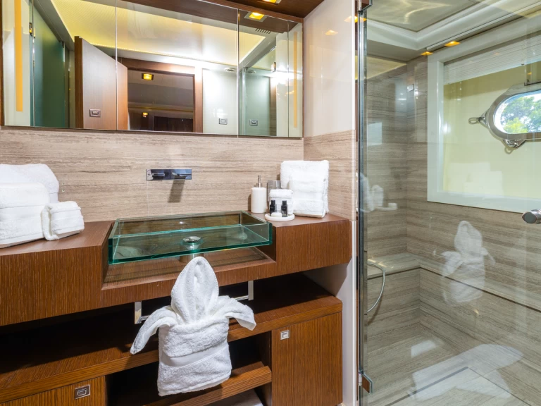 Alquiler de Yate de lujo, con o sin patrón  Seget Donji