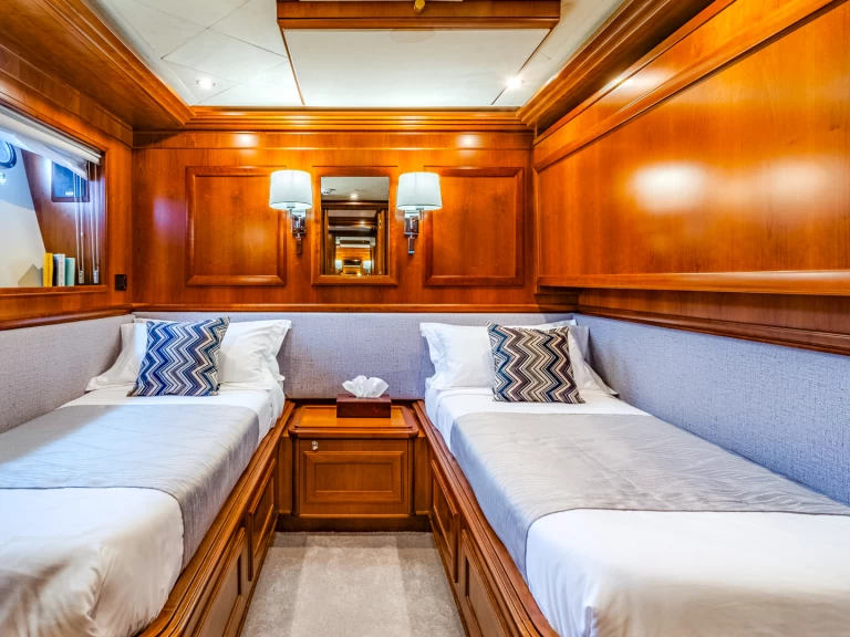 Alquiler de barcos Kaštel Gomilica barato de Motoryacht