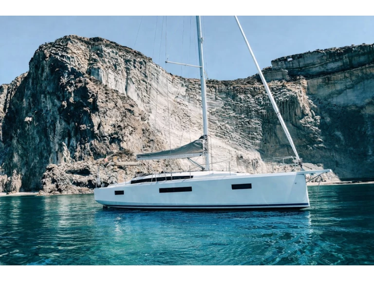 Alquiler de embarcaciones Jeanneau Sun Odyssey 410 enNettuno en Samboat
