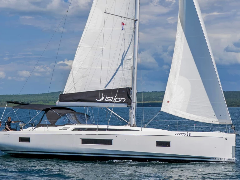 Alquiler de Velero, con o sin patrón Bénéteau Skradin