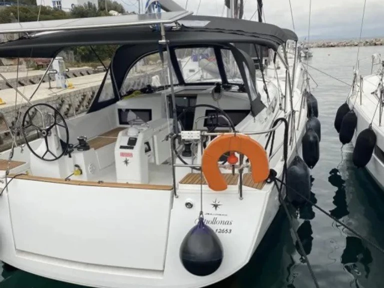 Alquiler de barcos Gouviá barato de Sun Odyssey 440