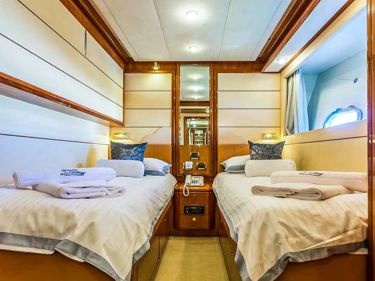 Ferretti Ferretti 880 de alquiler a Seget Donji