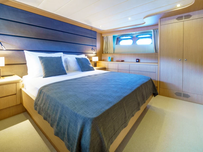 Alquiler de embarcaciones  Motoryacht P enSplit en Samboat