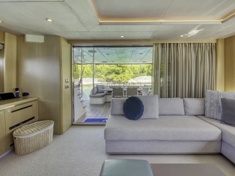 Princess Princess 85 de alquiler a Trogir