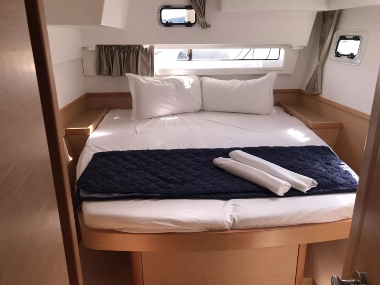 Catamarán para alquilar Cugnana Verde al mejor precio