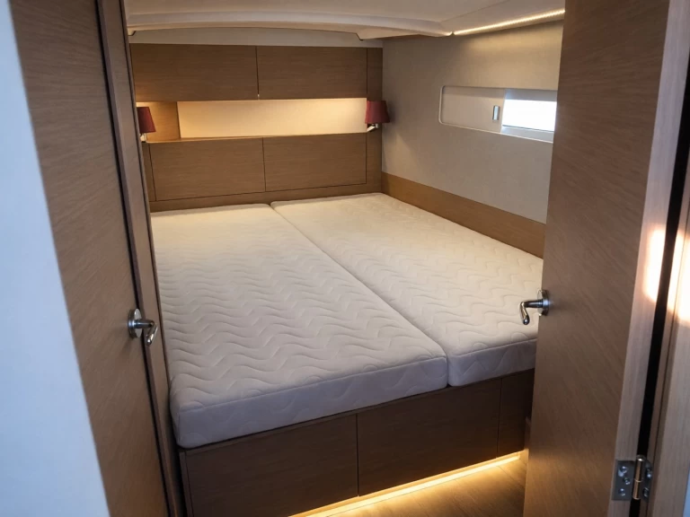 Alquiler de embarcaciones Jeanneau Sun Odyssey 410 enNettuno en Samboat