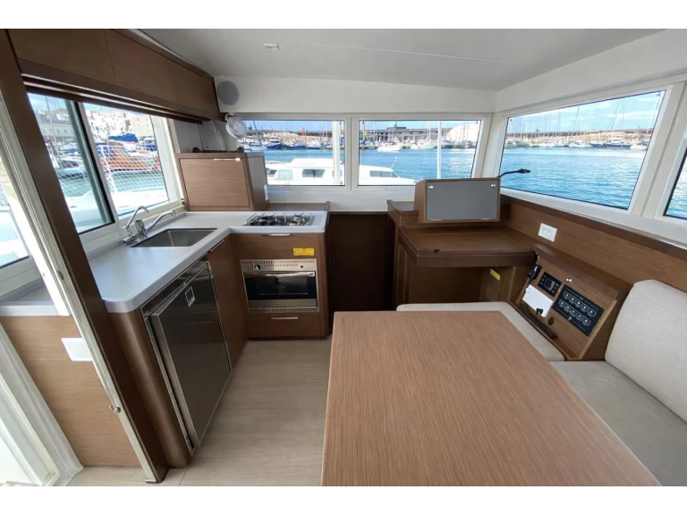 Alquiler de Lagoon Lagoon 40 en Nettuno