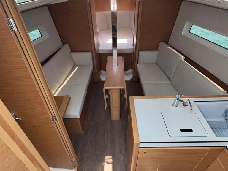 Velero para alquilar Nettuno al mejor precio