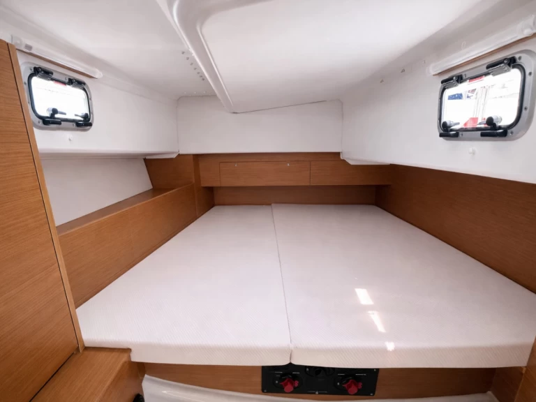 Alquiler Nettuno - Jeanneau Sun Odyssey 380 en SamBoat