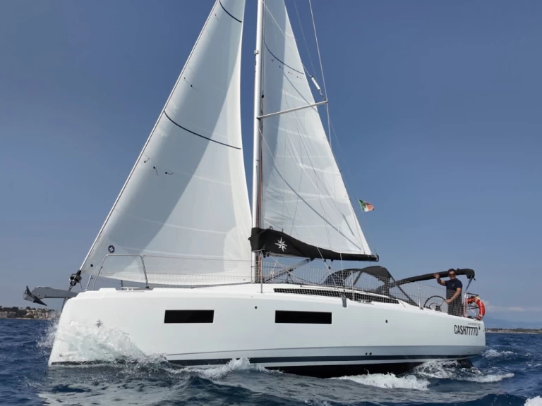 Alquiler de Jeanneau Sun Odyssey 380 en Nettuno