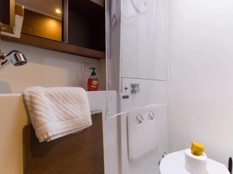 Alquiler Catamarán Lagoon con o sin  título de navegación