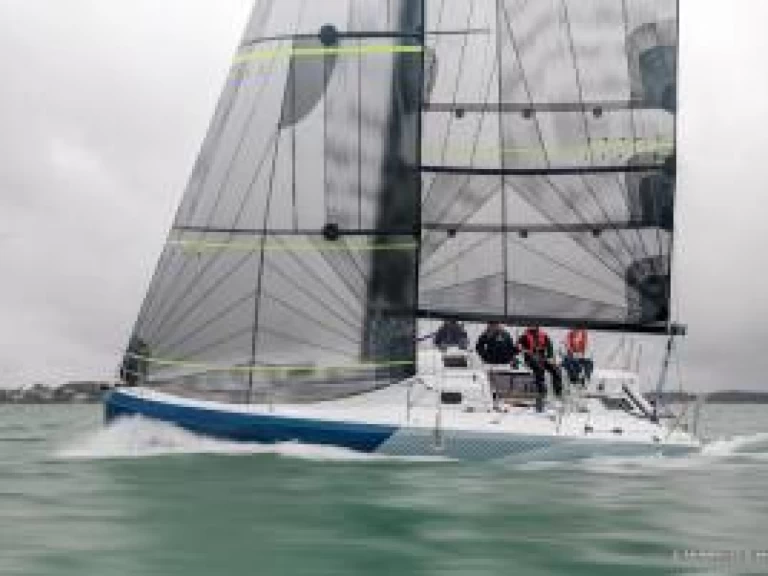Alquiler de Jeanneau SUN FAST 30 en Lorient