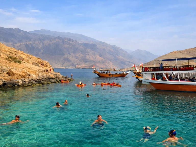 Alquiler de Custom Made custom en Khasab