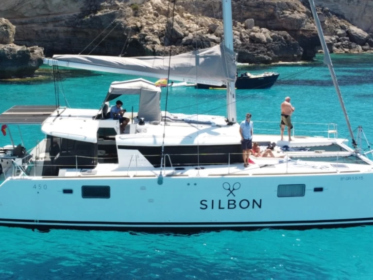 Alquiler Catamarán Lagoon con o sin  título de navegación