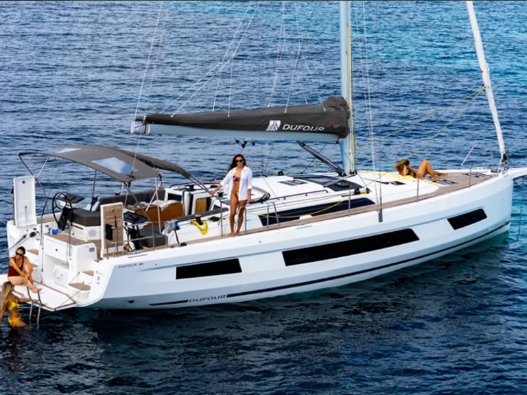 Alquiler de Dufour Dufour 44 en Álimos