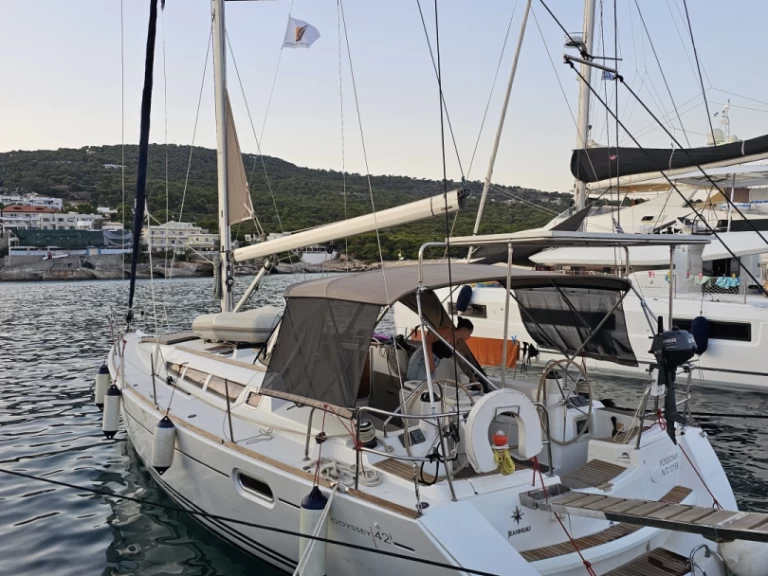 Alquiler de barcos Kallithea barato de Sun Odyssey 42i