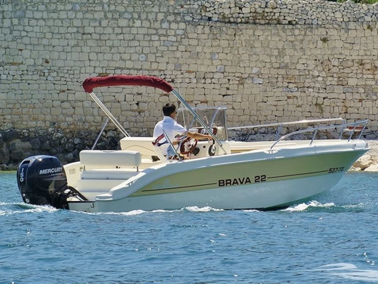 Mingolla Brava 22 de alquiler a Trogir