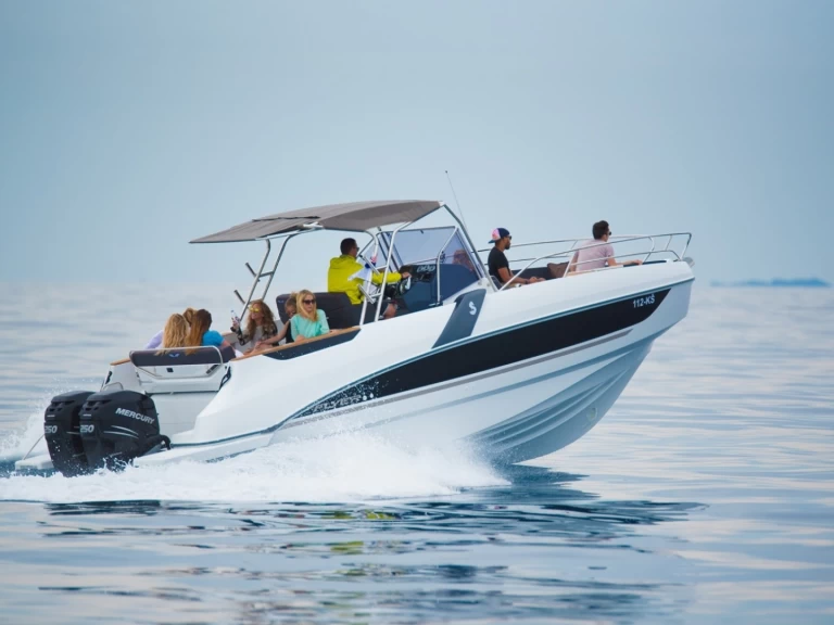 Alquiler de barcos Trogir barato de Flyer 8.8 SPACEdeck