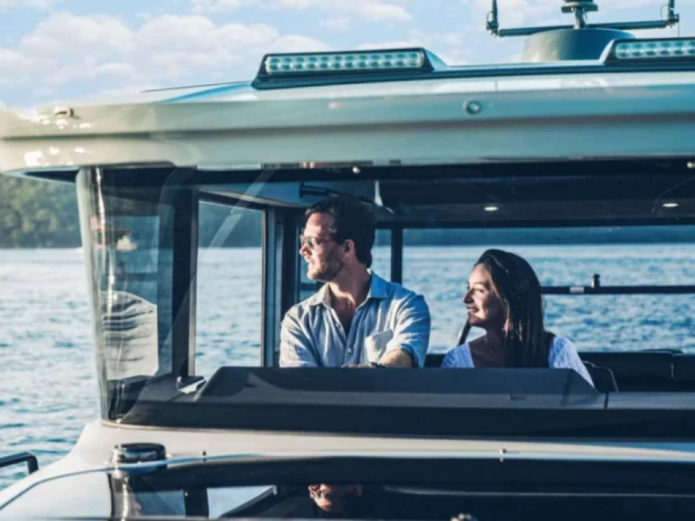 Alquiler de Axopar Axopar 37 XC Cross Cabin en Portofino