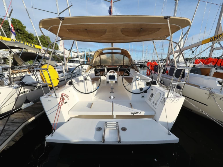 Alquiler de Velero, con o sin patrón Dufour Trogir