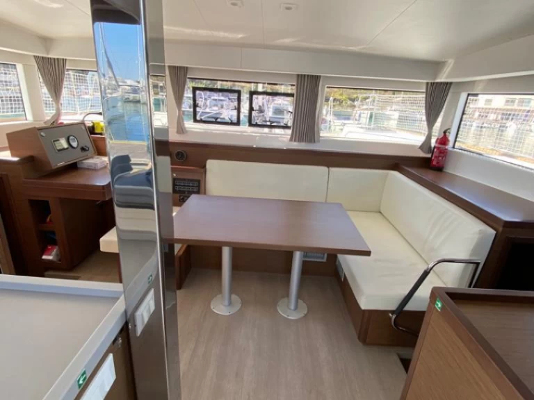 Alquiler de Catamarán, con o sin patrón Lagoon Capo d'Orlando