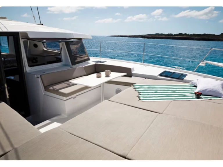 Catamarán para alquilar Lefkáda al mejor precio