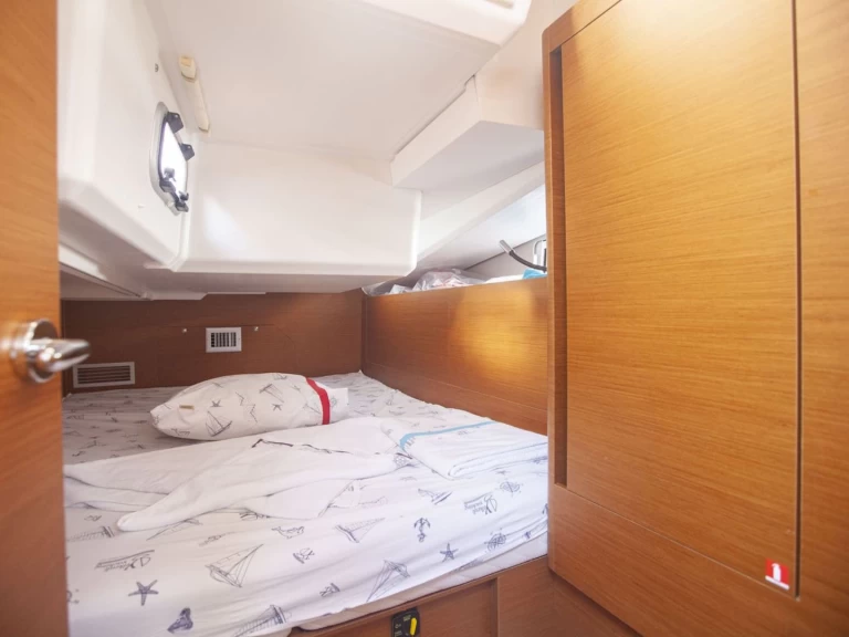 Alquiler de barcos Bodrum barato de Jeanneau