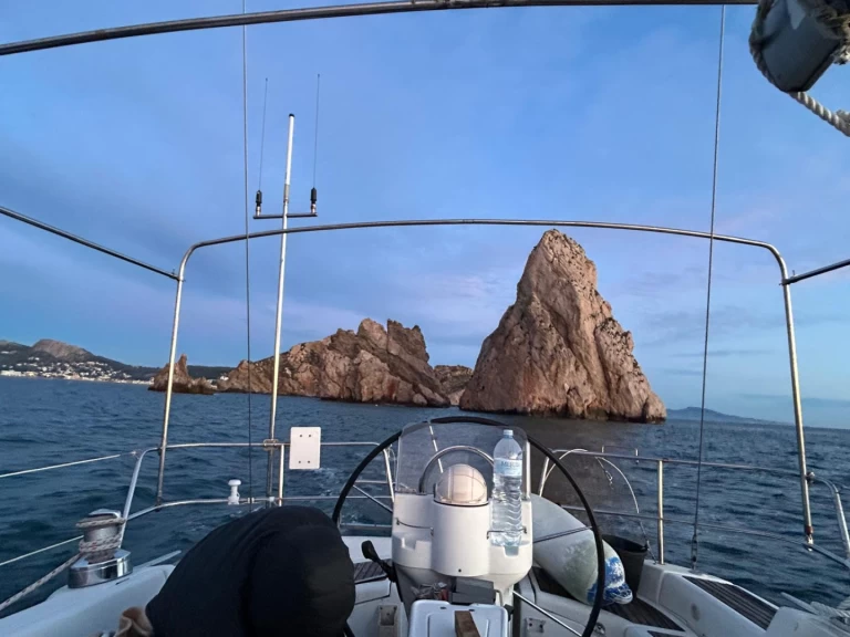 Alquiler de barcos Blanes barato de Oceanis 423 Clipper