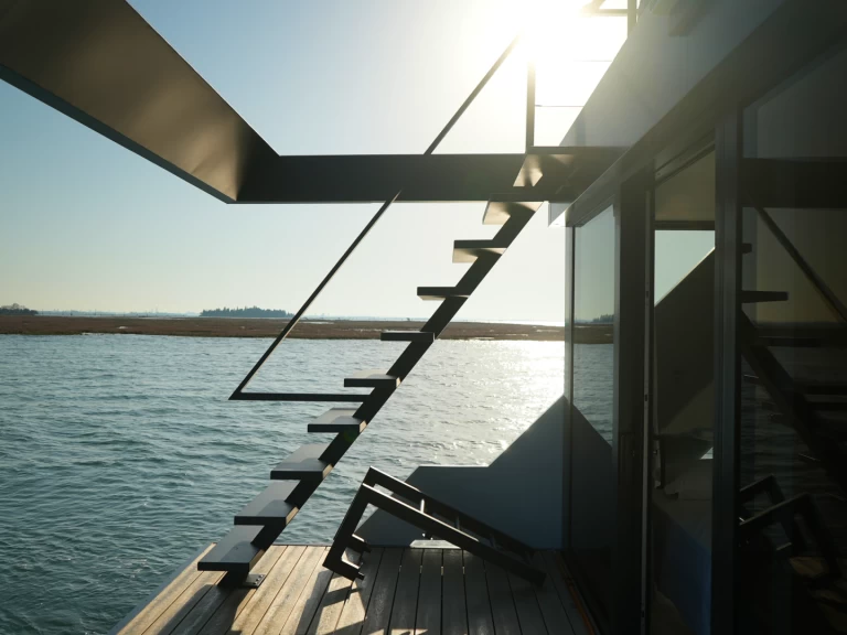 HBY 90 de alquiler a Venecia