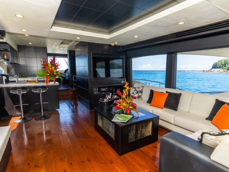 Alquiler Yate de lujo DURETTI con o sin  título de navegación