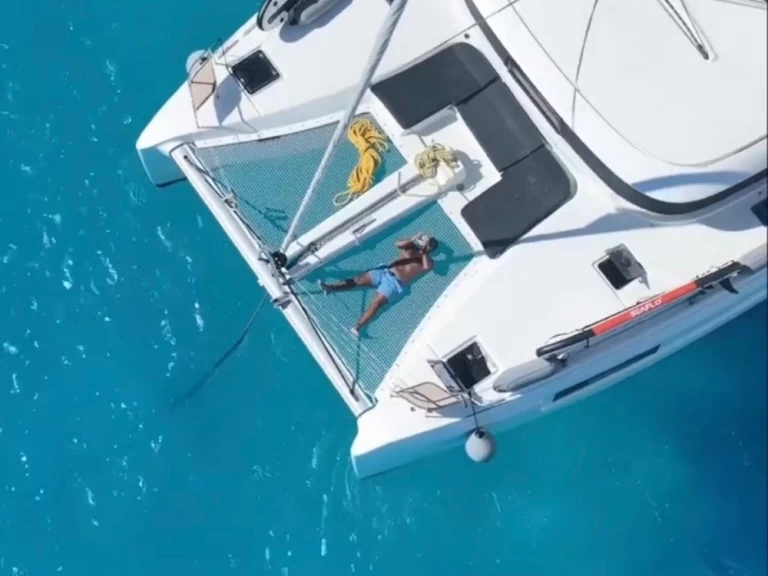 Catamarán para alquilar Parikia al mejor precio