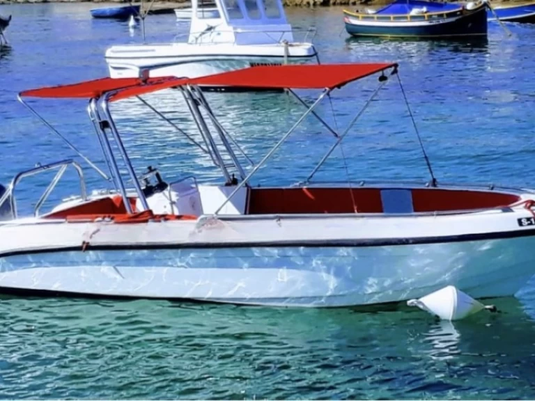 Alquiler de embarcaciones Yamaha Yamaha VX enCospicua en Samboat