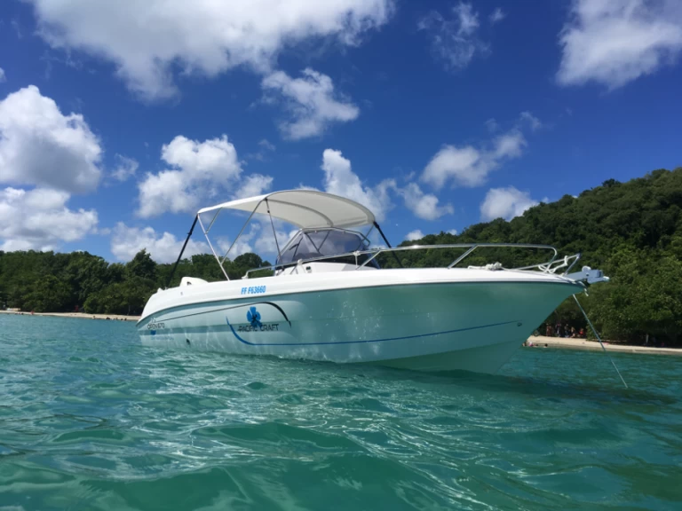 Alquiler Le Marin - Pacific Craft Pacific Craft 670 Open en SamBoat