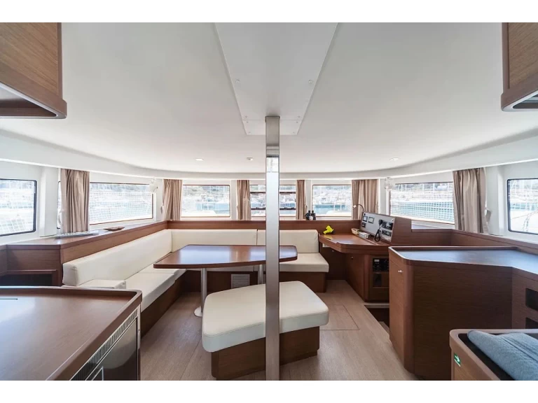 Alquiler de embarcaciones Lagoon Lagoon 42 enCapo d'Orlando en Samboat