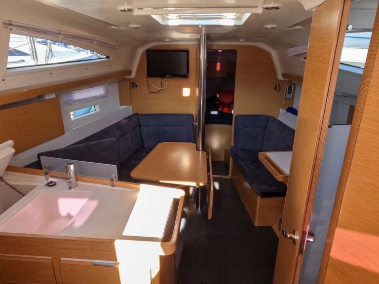 Alquiler de embarcaciones Elan Elan 354 Impression enIzola en Samboat