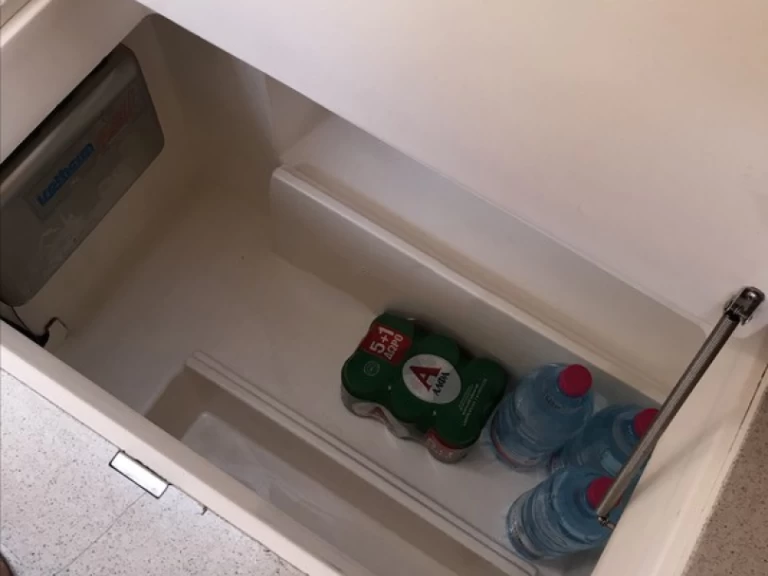 Alquiler de barcos Vlycho barato de Elan 45