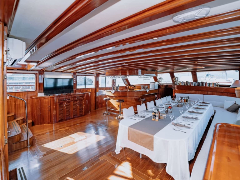 Alquiler de Yate de lujo, con o sin patrón Custom Gulet-Motor Sailor Fethiye