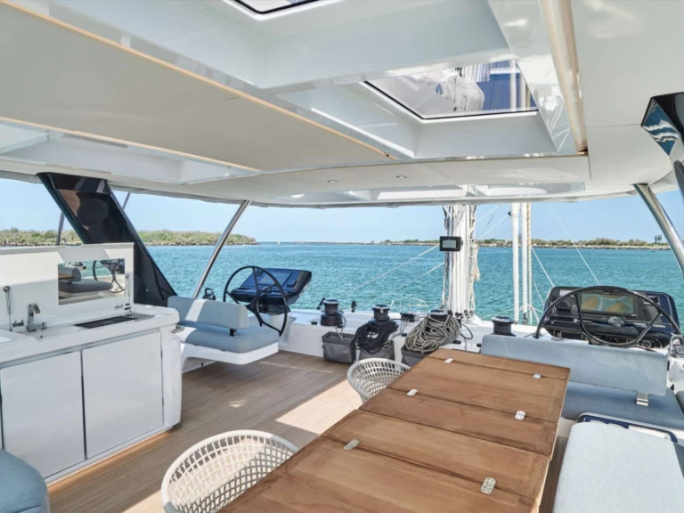 Lagoon AMAREA de alquiler a Atenas