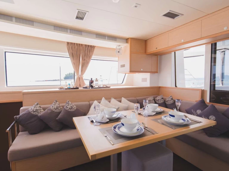 Alquiler de Yate de lujo, con o sin patrón Lagoon Phuket (City)