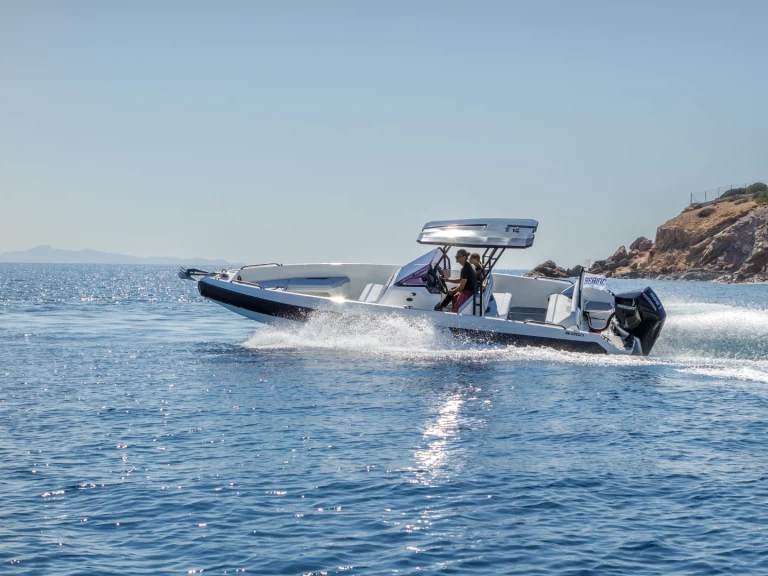 Alquiler de  Iron 827 en Pórto Chéli