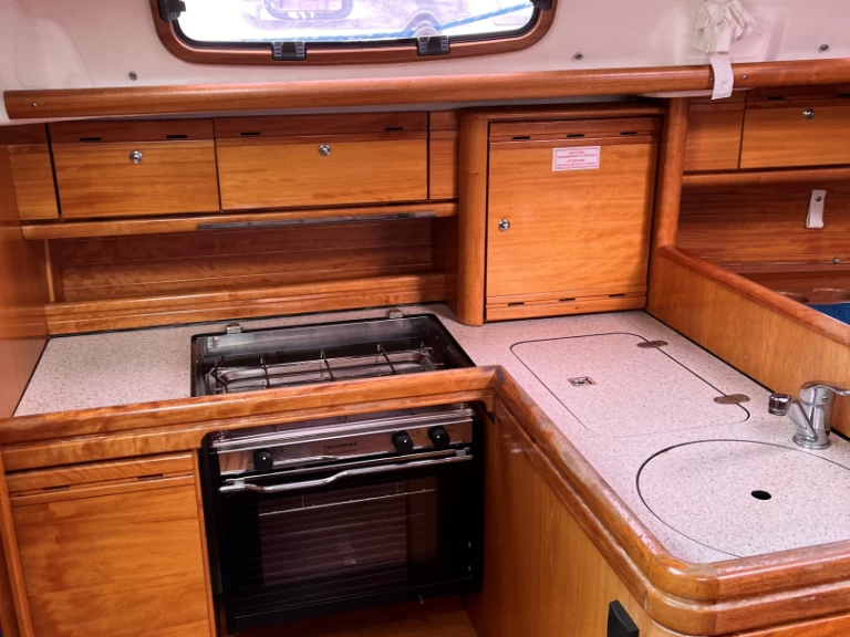 Bavaria Bavaria 33 Cruiser de alquiler a Izola