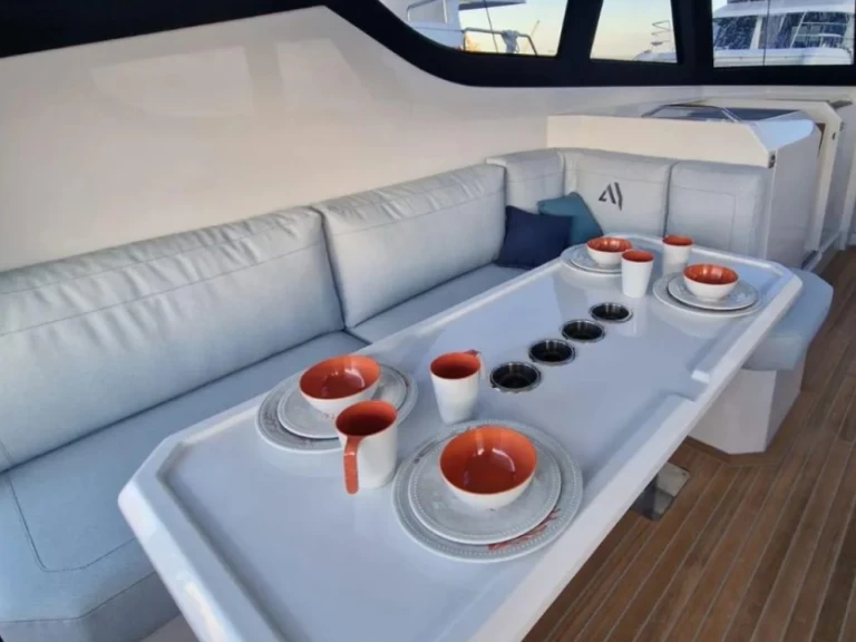 Lancha para alquilar Cogolin al mejor precio